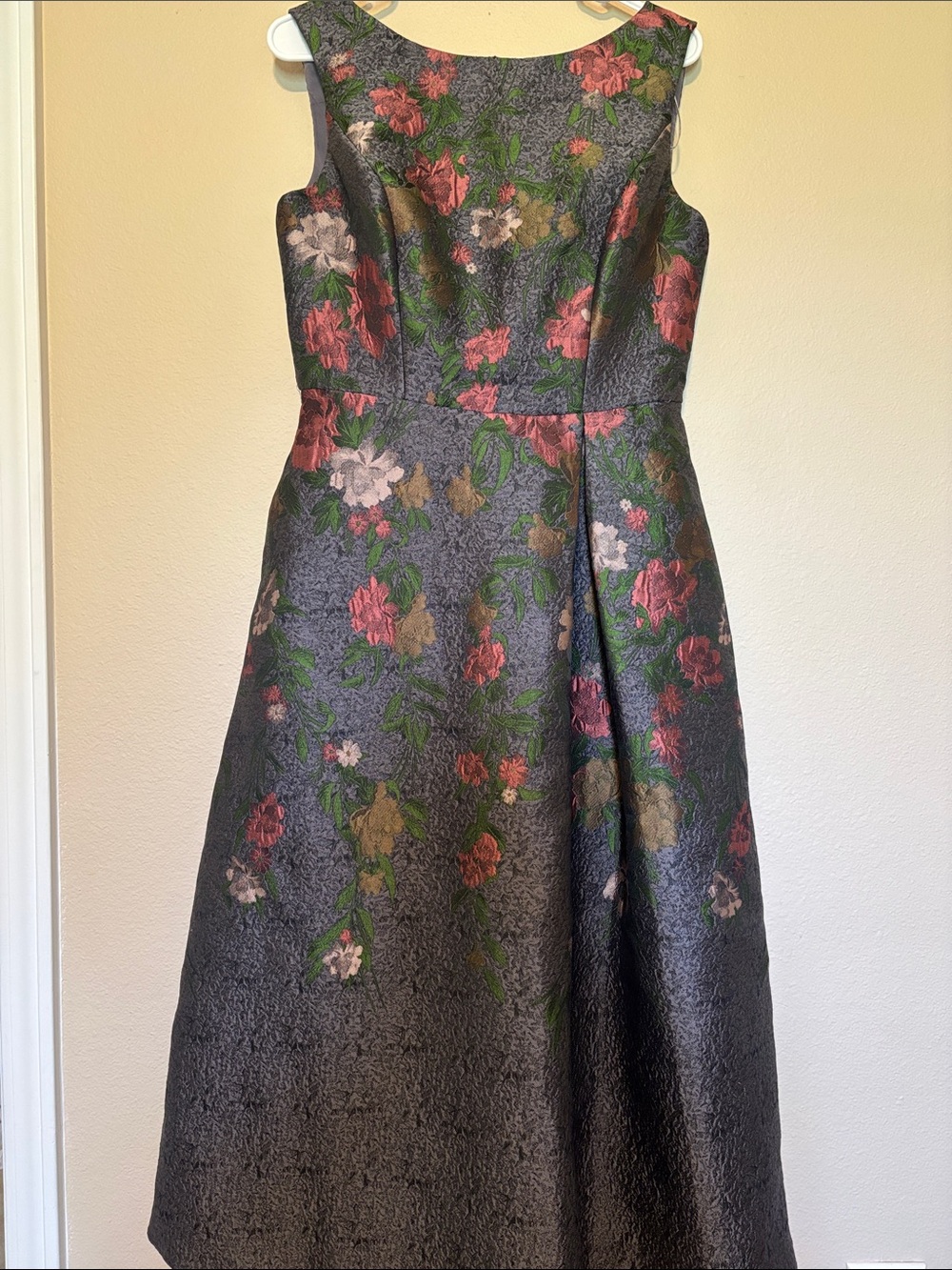 Kay Unger New York Gray Floral Jacquard Tea Length Dress Size 8